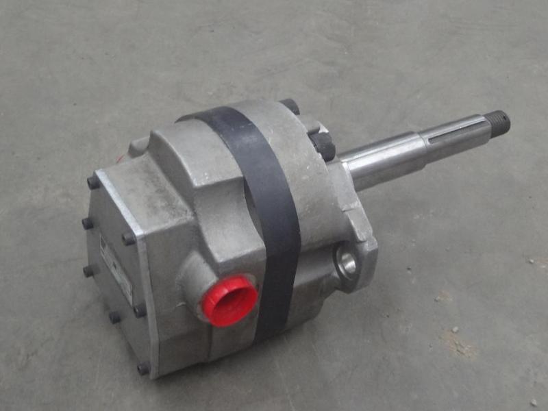 lot 75 image: Von-Ruden Rol-Seal Hydraulic Motor,...