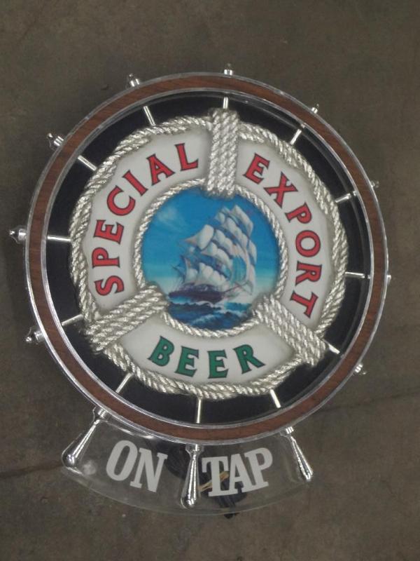 lot 76 image: Special Export Lighted Beer Sign, W...