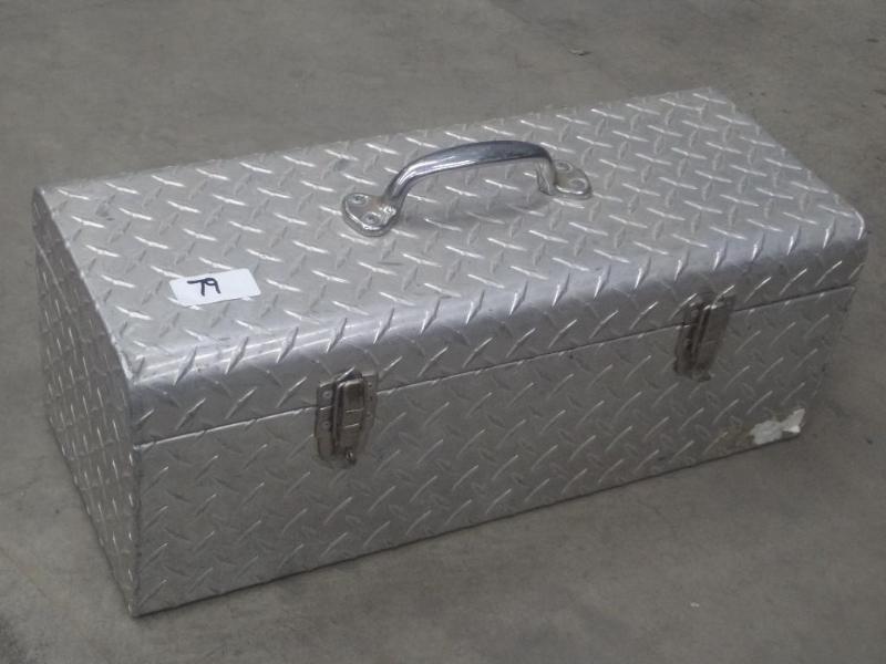 lot 79 image: Aluminum Tool Box, Nice...