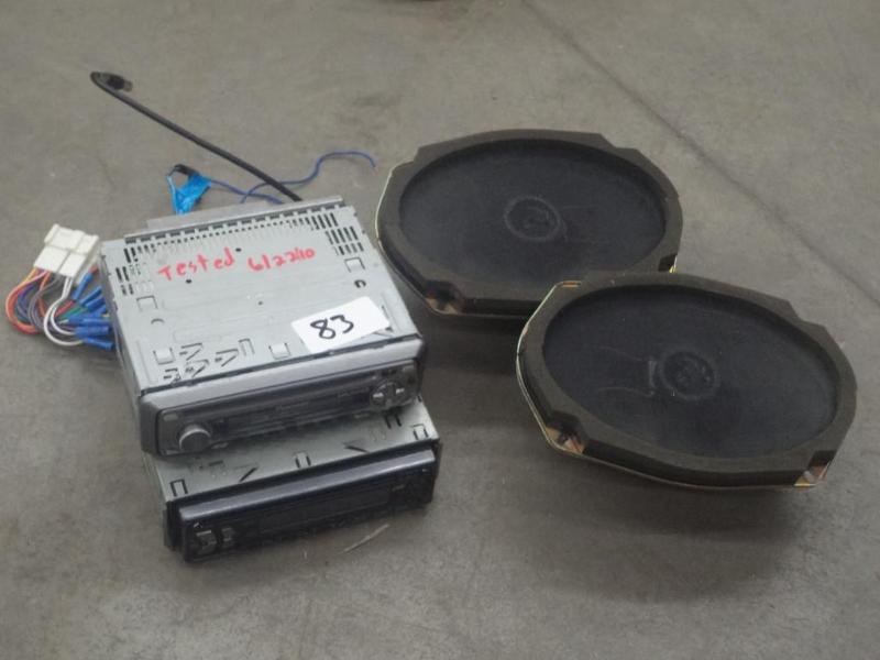 lot 83 image: (1) Pioneer & (1) JVC Stereos &...