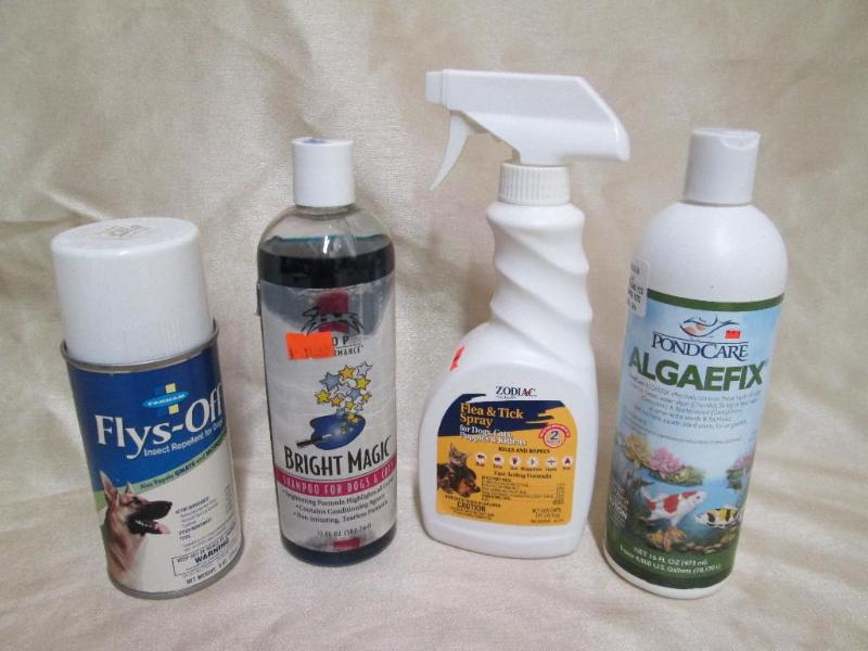 Lot of miscellaneous pet care produ...
