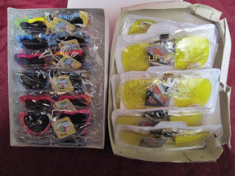 Lot of approximately 20 pairs of su...