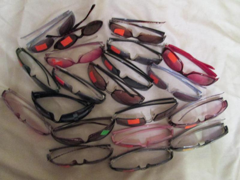 Lot of approximately 20 pairs of ne...