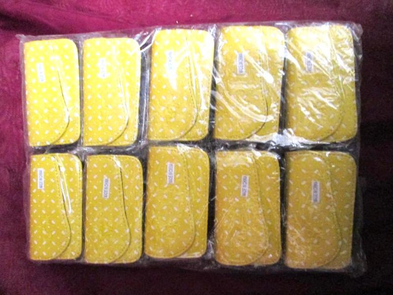 Lot of 10 cell phone cases for flip...