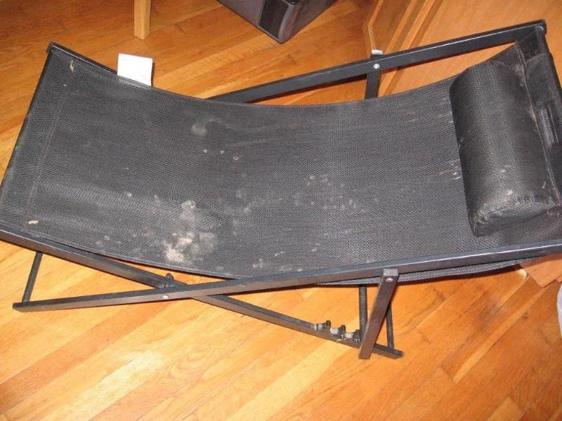 Folding lounge chair...