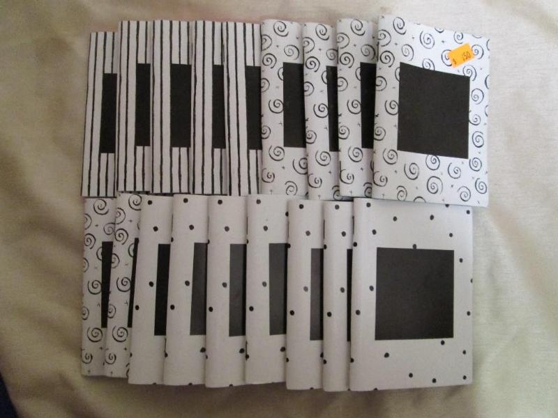 Lot of 18 mini note books. Great fo...