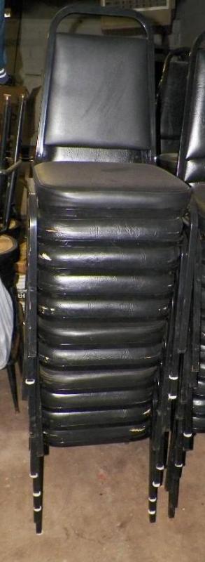 lot 17 image: 11 Restaurant Chairs