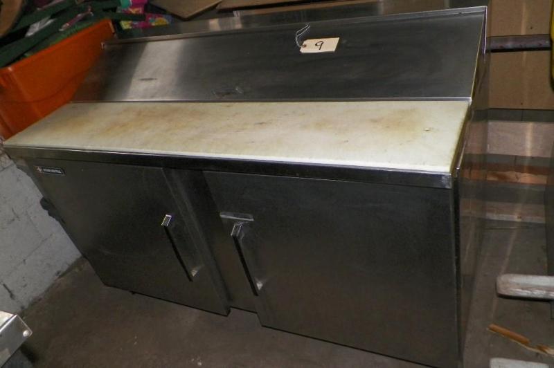 lot 9 image: Star Metal Sandwich Station