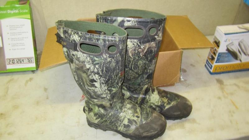 Itasca size 11 boots, slightly used...