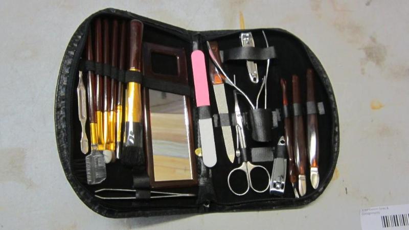 20 pc manicure set...