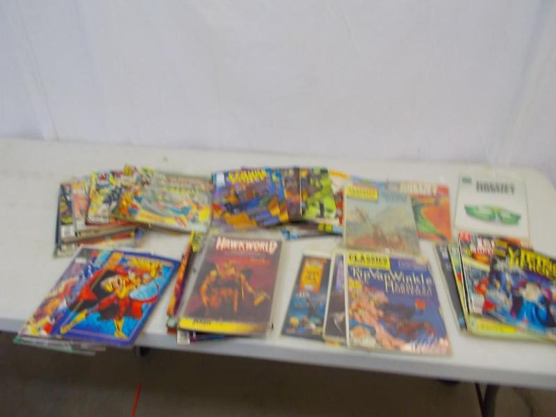 lot 43 image: 75 comic books. DC, Marvel, Image, ...