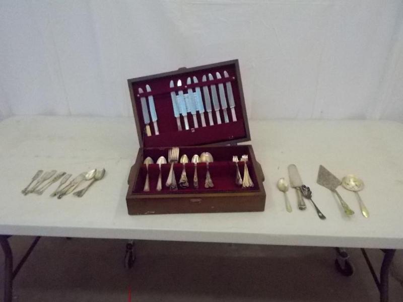 lot 52 image: 90 pieces of assorted flatware.&nb...