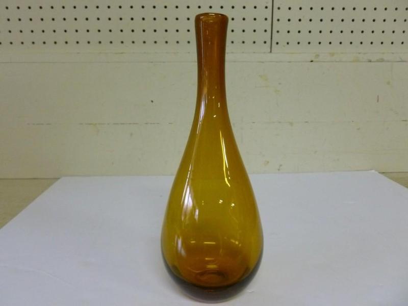 Large hand blown amber glass vase t...