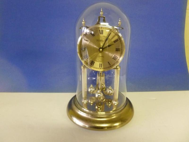 Large Waltham Quartz anniversary cl...