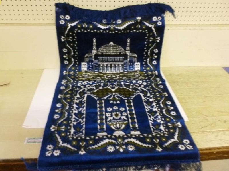 Beautiful wall tapestry that measur...