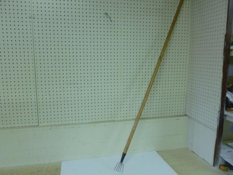 Large wooden handled five tine frog...