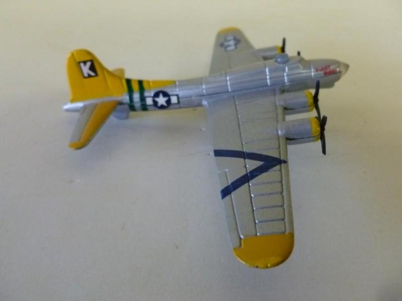 Road Champs B-17G die cast metal ai...