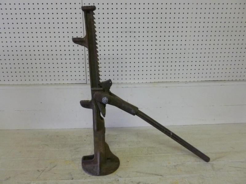Large heavy duty steel bumper jack,...