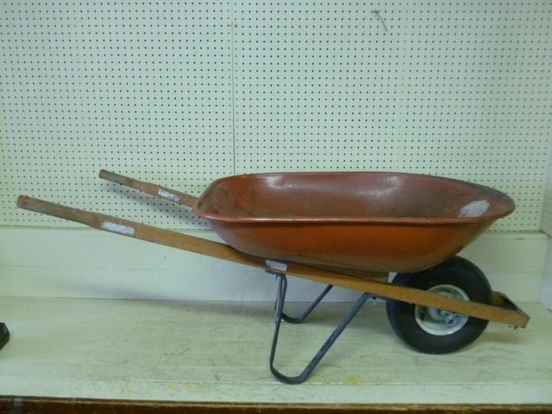 Heavy duty wheel barrow, tub measur...