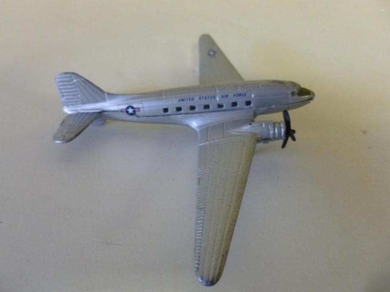 Road Champs DC-3 die cast metal air...