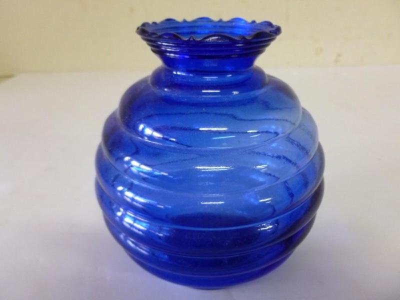 Beautiful cobalt blue glass bee hiv...