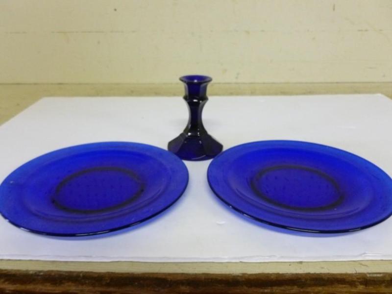 This lot consists of two cobalt blu...
