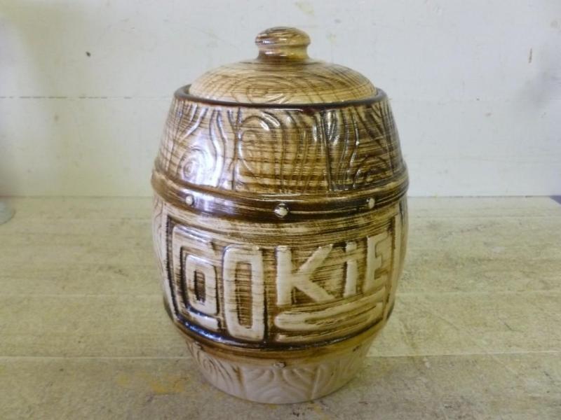 Vintage crock barrel cookie jar wit...