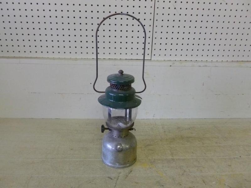 Vintage 1948 Coleman single mantle ...