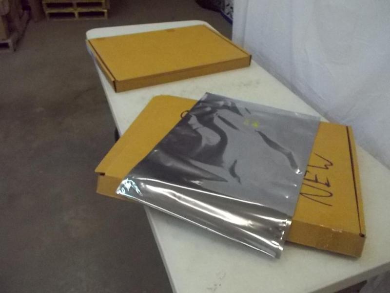 2 boxes of 3M, open end, static shi...