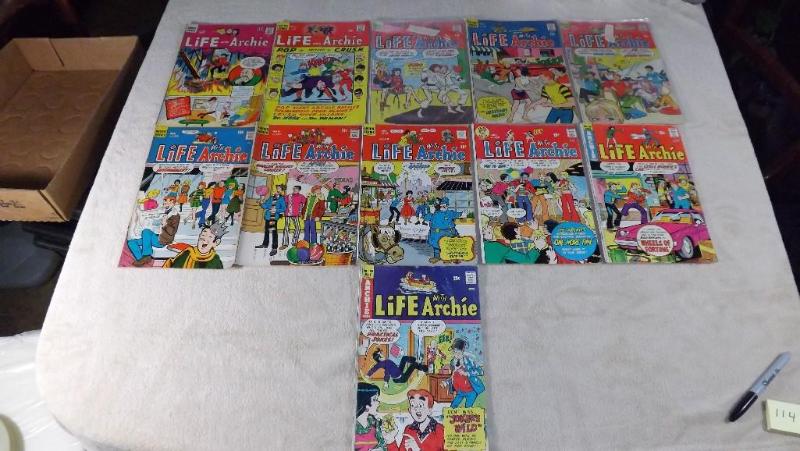 11 Archie Comic Books, all Life wit...