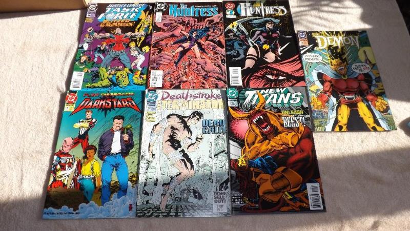 7 DC Comic Books, Mixed Lot Huntre...
