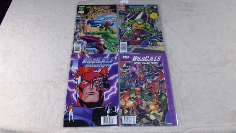 Mixed Lot of 4 Comic Books, Green H...