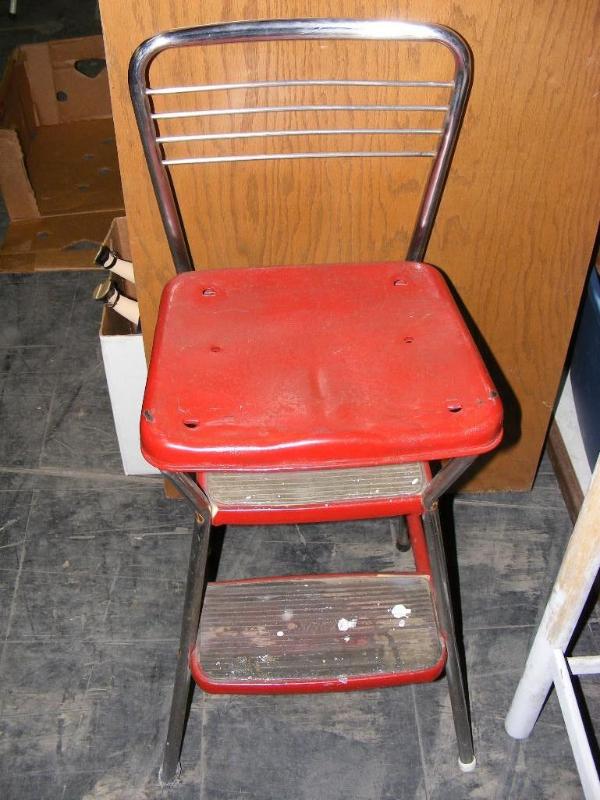 lot 184 image: Step Stool, by Cosco...