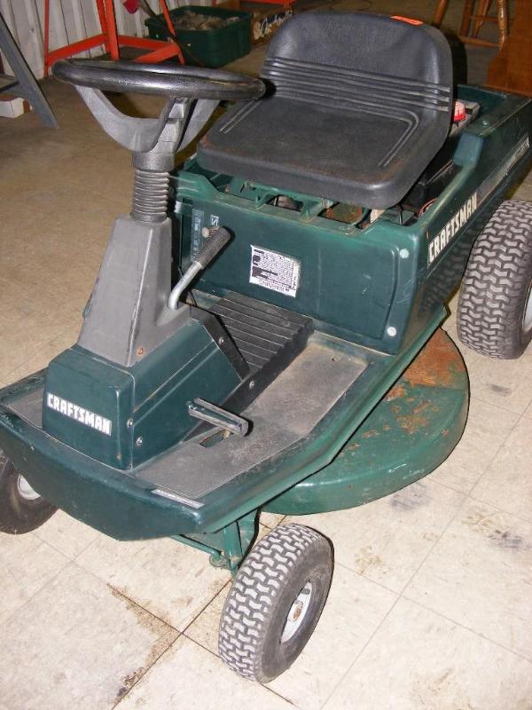 lot 2 image: Craftsman 30 Riding Lawn Mower, R...