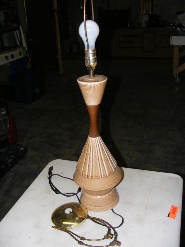 lot 212 image: Lamp, no shade...