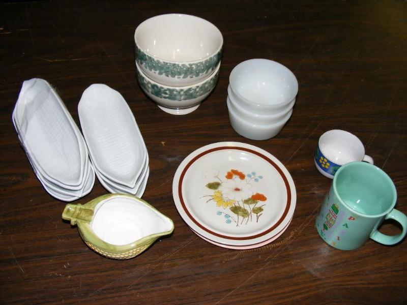lot 228 image: Lot of Misc Kitchen Items...