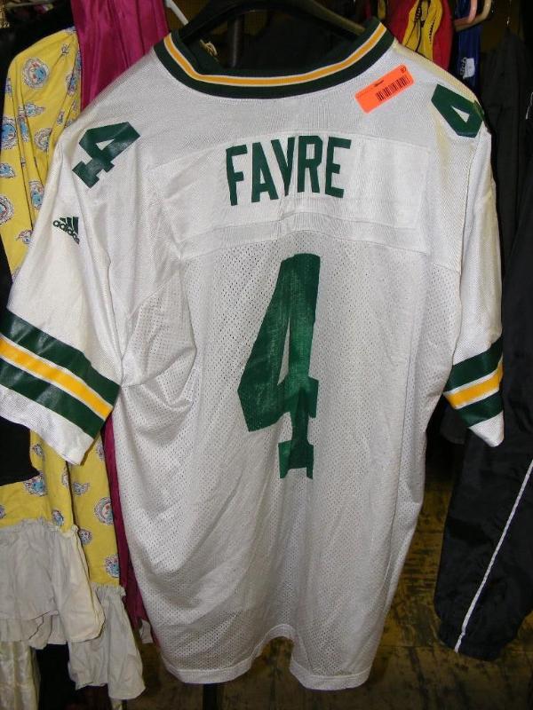 lot 4 image: Brett Favre Jersey, 2XL...