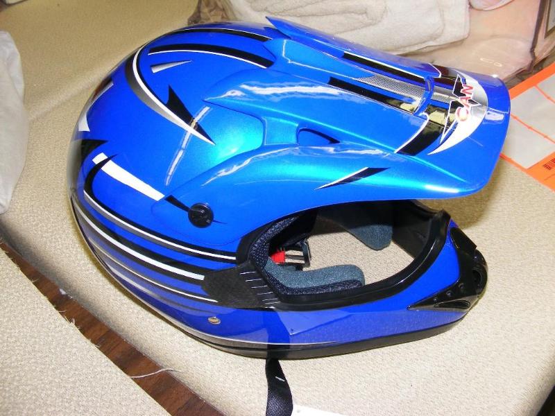 lot 43 image: CAN Helment, new, never used. Tags ...