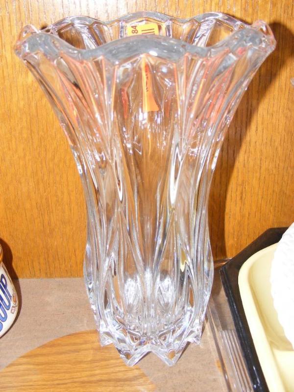 lot 84 image: Very nice Vase, not sure if its Cry...