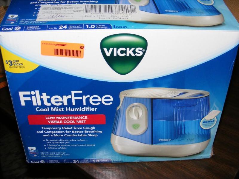 lot 88 image: New in Box, Vicks Cool Mist Humidif...