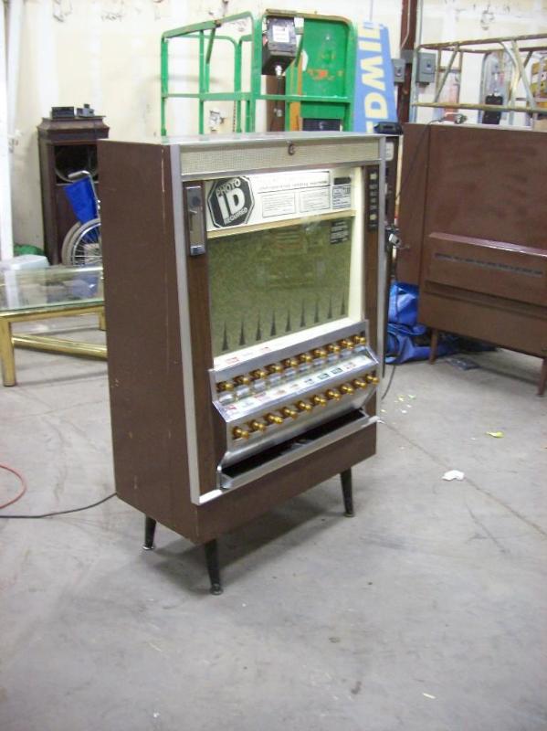 Cigarette Vending Machine  This uni...