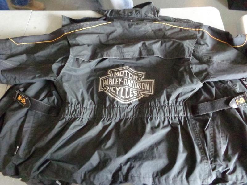 lot 47 image: Genuine Harley Davidson touring jac...
