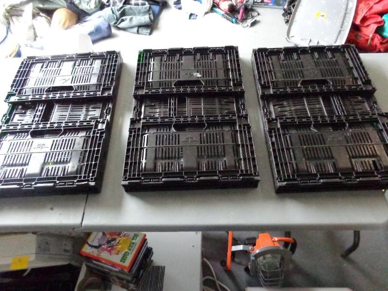lot 7 image: 3 RPC 6428  reusable plastic h...