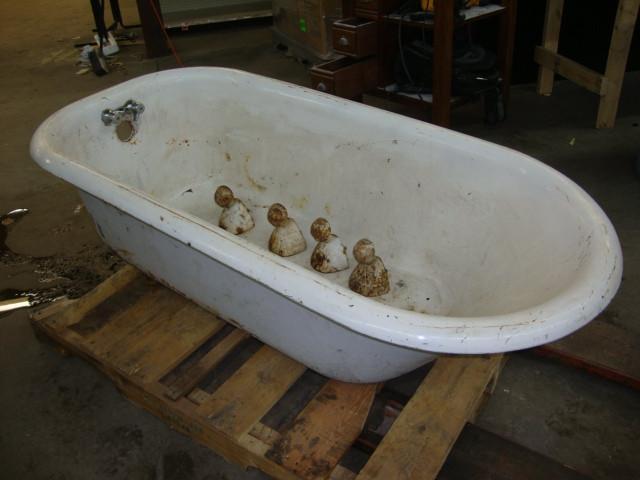 lot 107 image: Cast Iron Claw Foot Bath Tub, with ...