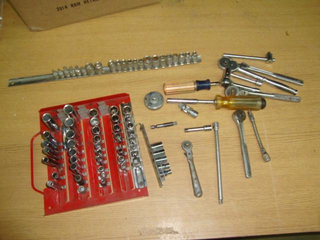 lot 3 image: Lot of 14in Drive Ratchets, Socket...