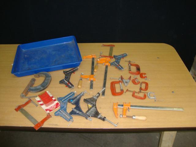 lot 32 image: Blue Tray of Assorted Clamps, great...