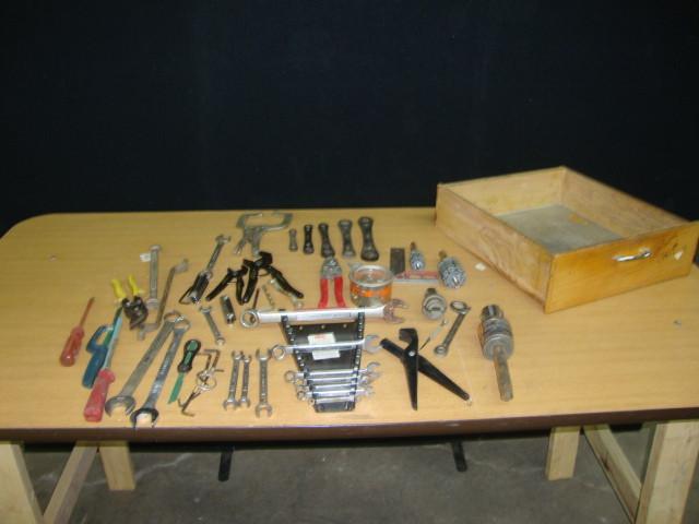 lot 45 image: Drawer of Miscellaneous Tools (Box ...