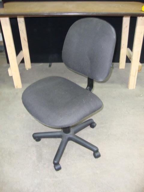 lot 83 image: Office Chair, air shock is good...