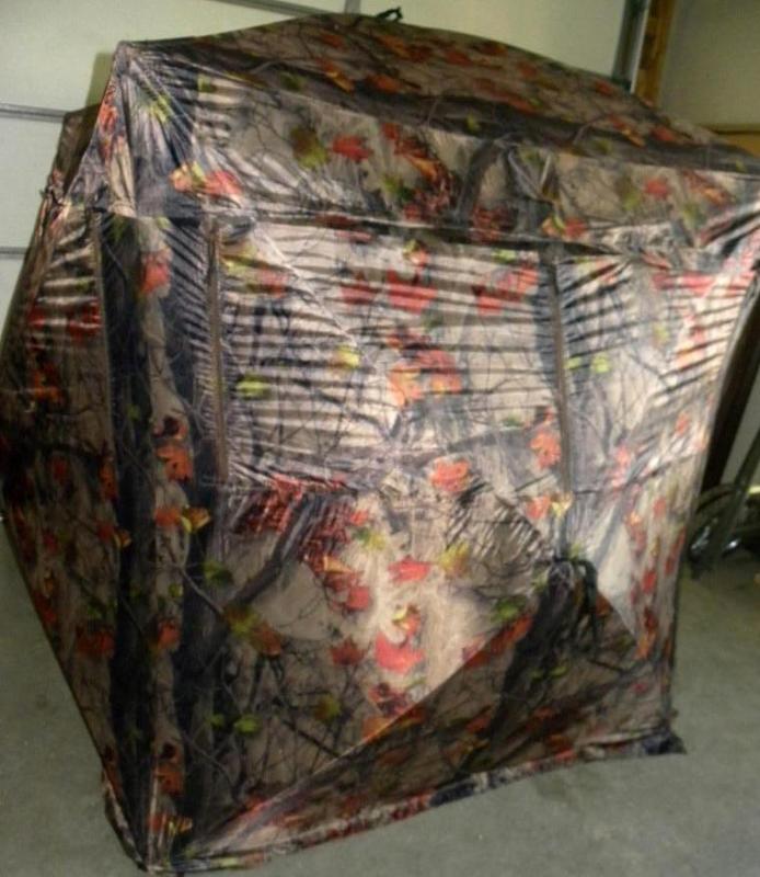 Five Hub Ground Blind, scent contai...