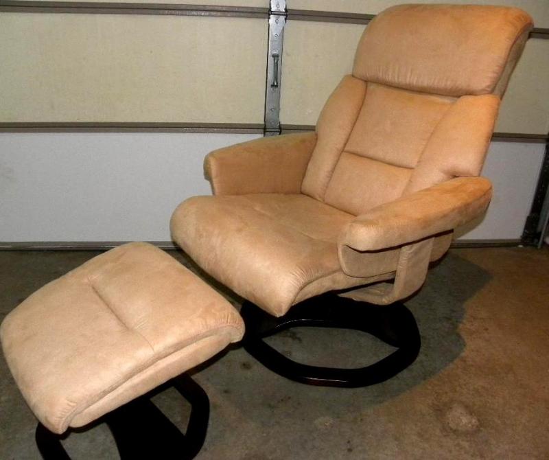 Castle Creek Microfiber Recliner wi...